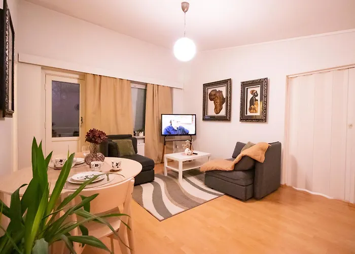 Peaceful Stay - Near Kaari Mall, 5 Min To Train