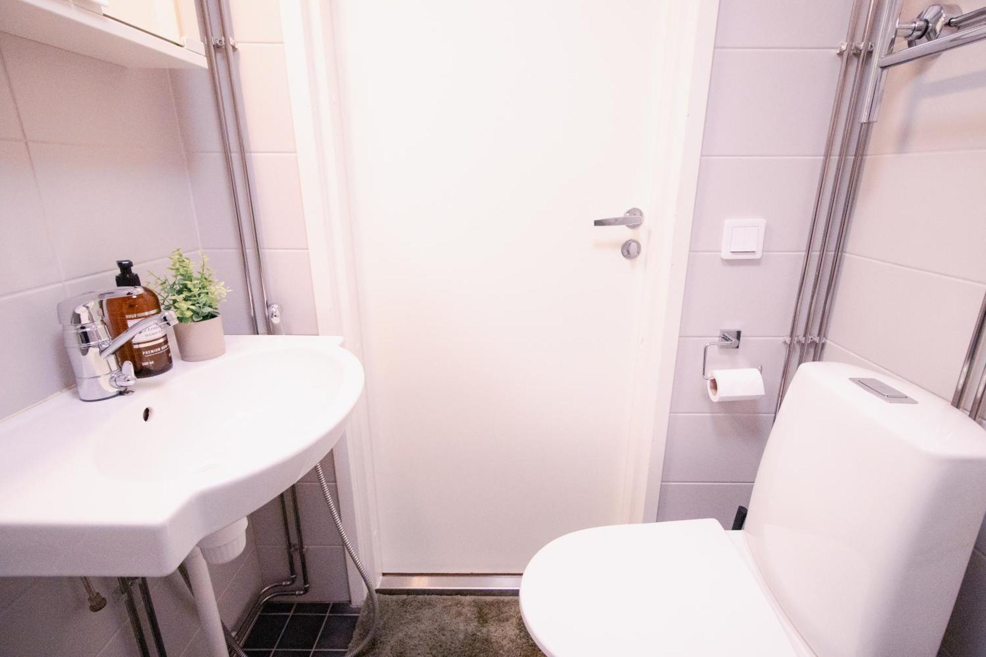 Apartment Peaceful - Near Kaari Mall, 5 Min To Train *
